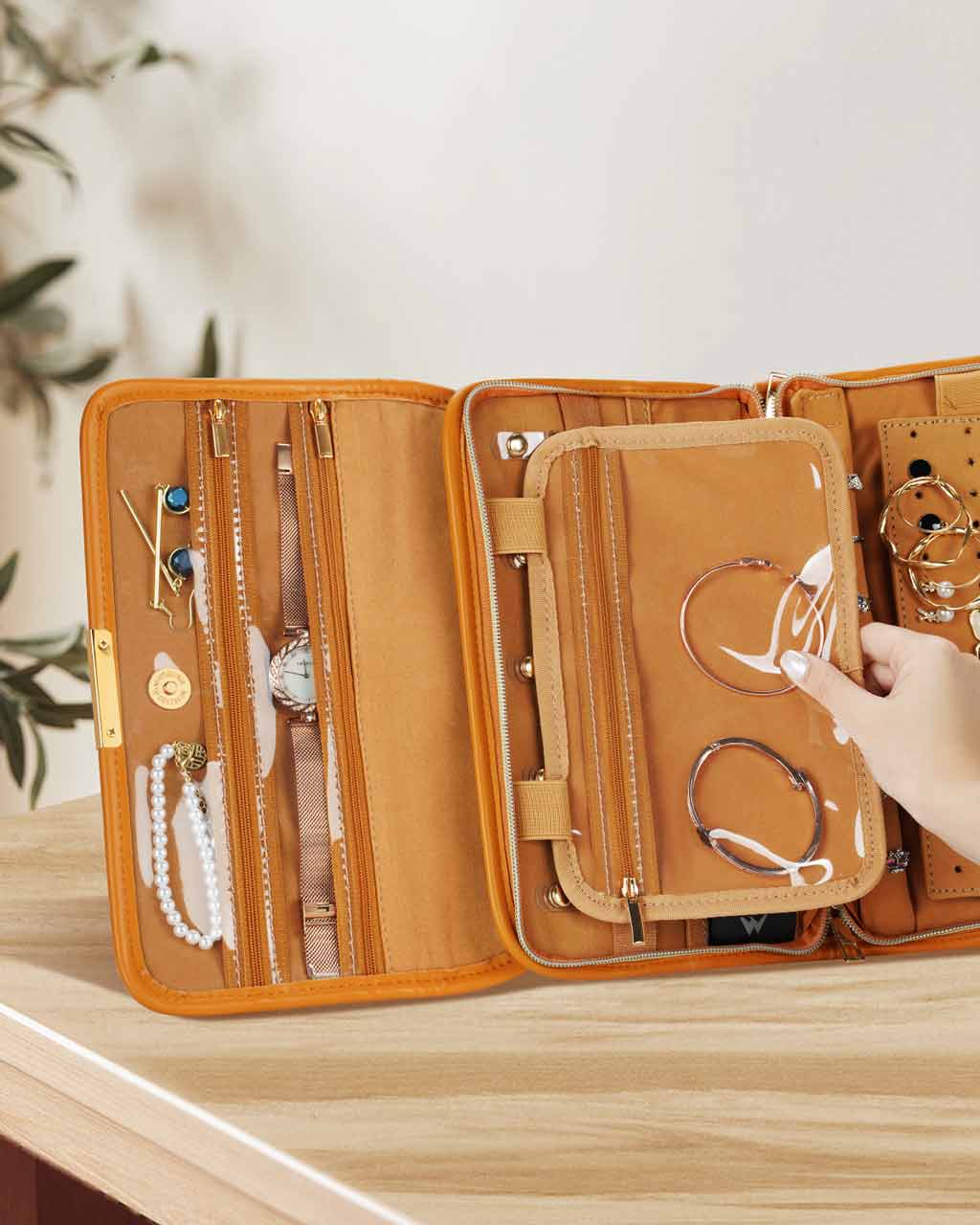Portable Jewelry Organizer Roll Bag Travel Jewelry Case Earring Storage  Chic Zip